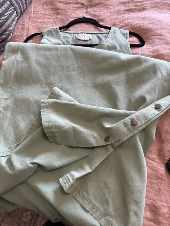 Novelty print Sage Green Sleeveless Embroidered Maxi Dress - Picture 12 of 12